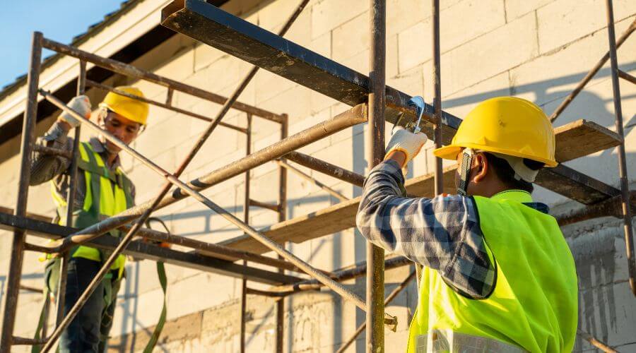 Expert Emergency Roof Repairs services in Bellevue, IA